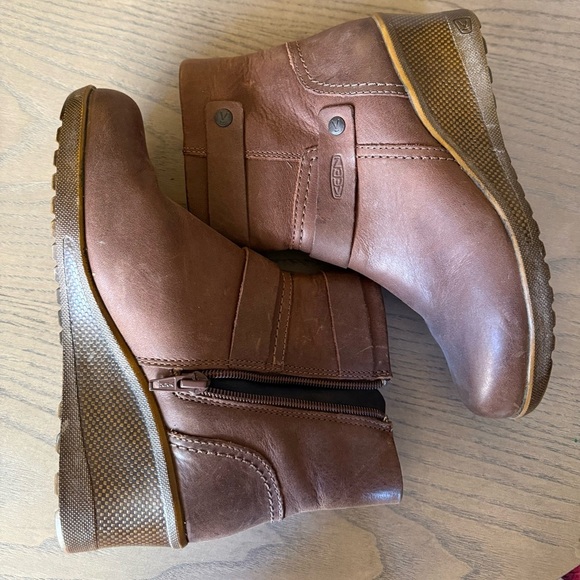 Keen Kate Brown Leather Ankle Wedge Booties - Size 6.5 - Picture 3 of 6